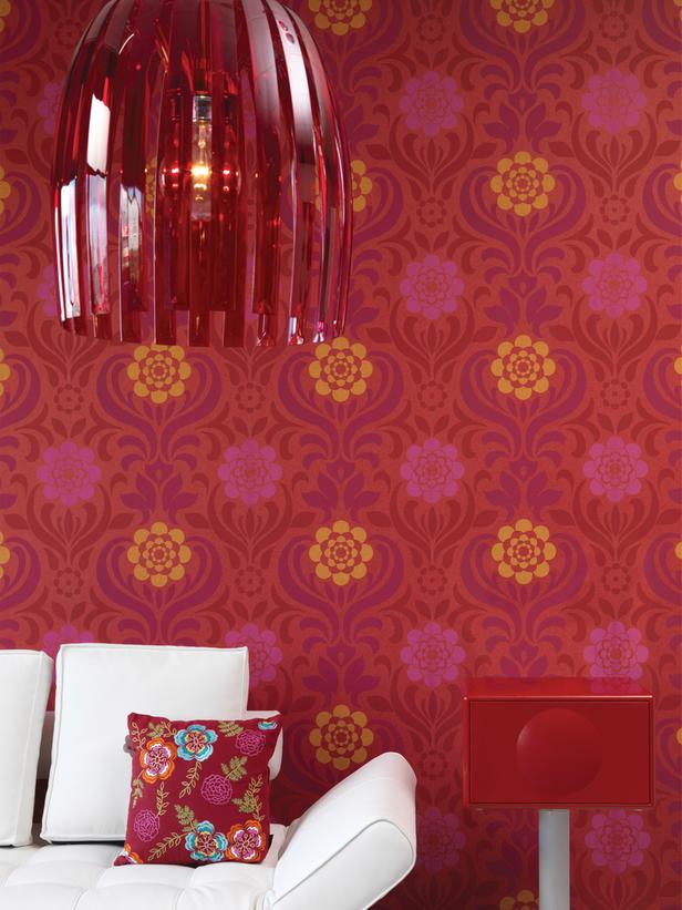 CI-HGTVHOME-Sherwin-Williams_Color-Pizzazz-red-wall-with-modern-floral-motif-wallpaper_s3x4_lg