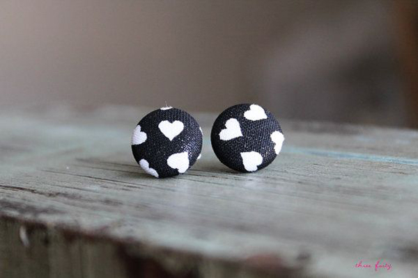 Black & White Heart Earrings - ThreeForty